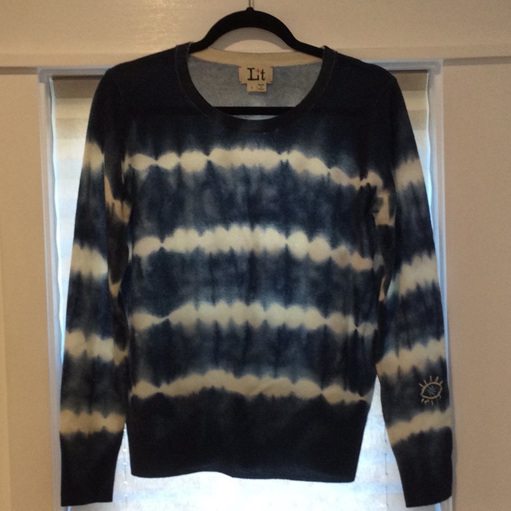 Blue and White Crewneck Sweater with Horizontal Tie-Dye Stripes - 100% Cashmere